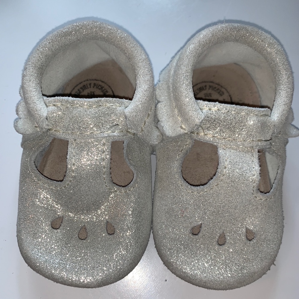 Freshly Picked Mary Jane mini sole moccs